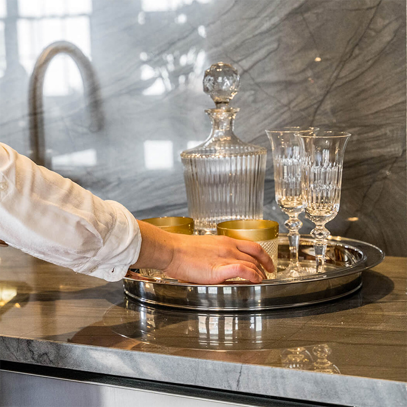 Wet Bar arrangement